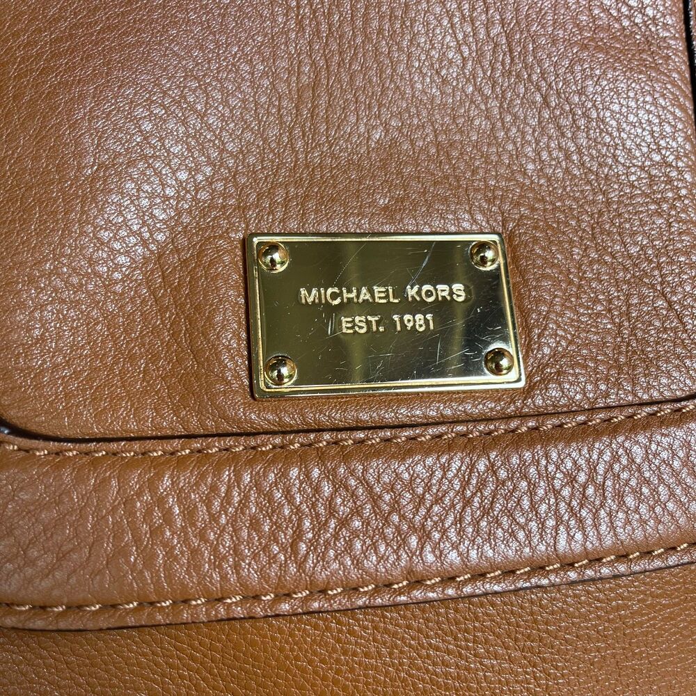 Michael Kors Delancy Brown Pebbled Leather Flap Gold Hardware Shoulder Bag EUC - Picture 10 of 15